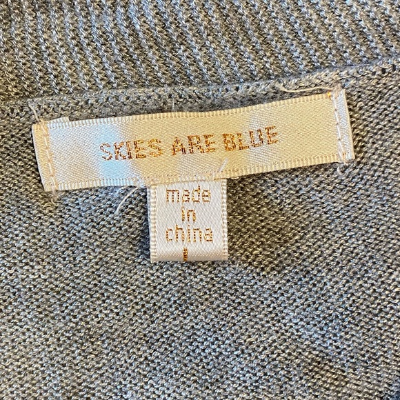 Skies are Blue Gray Lightweight Womens Cardigan Sweater Size Large - Picture 3 of 3